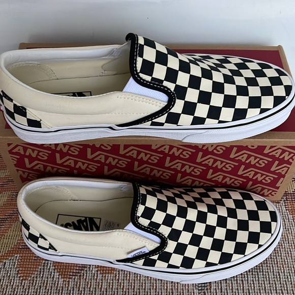 Vans Men’s Classic Slip-On
BIk&Whtchckerboard/Wht
VN000EYEBWW
Sneakers - Picture 4 of 16